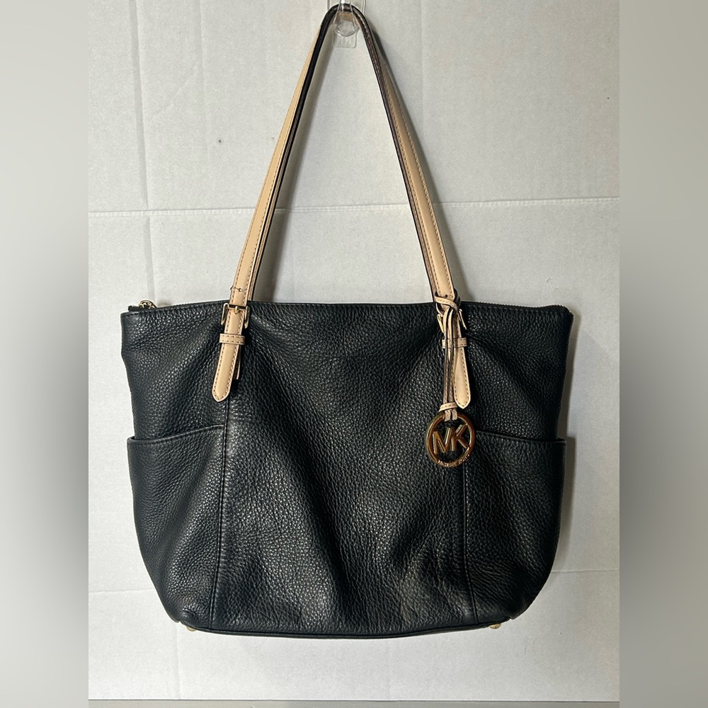EUC Michael Kors Jet Set Large Zip Top Tote Pebbled Black Leather Shoulder Bag